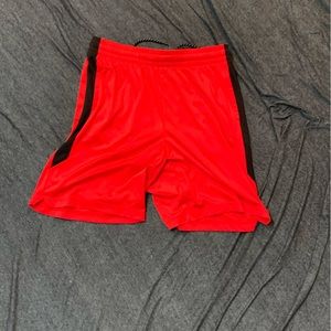 Red Men’s Large Tek Gear Shorts